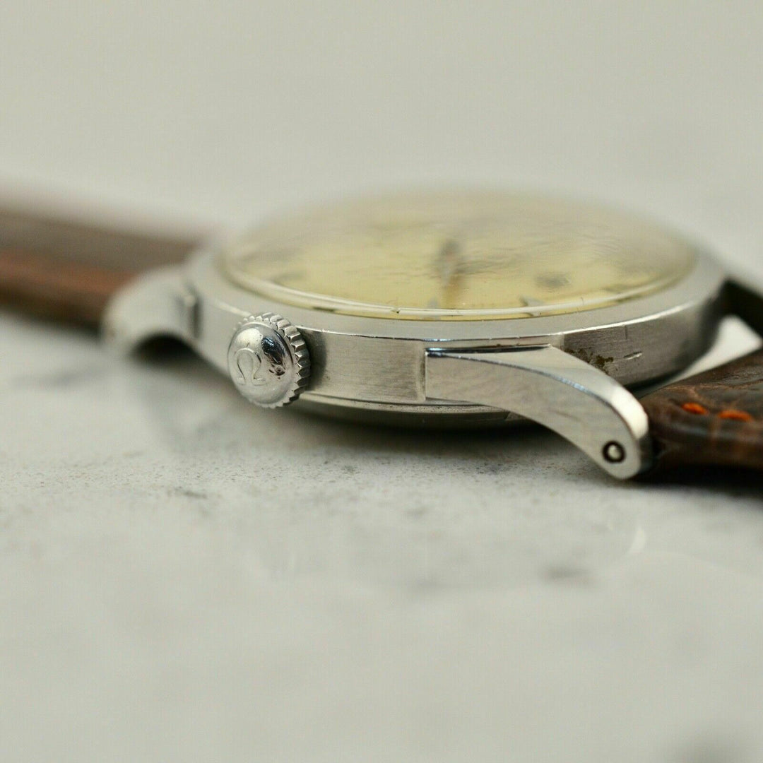 Vintage C.1947 Omega Automatic Bumper ref. 2582-3 cal. Ω 351 watch in steel