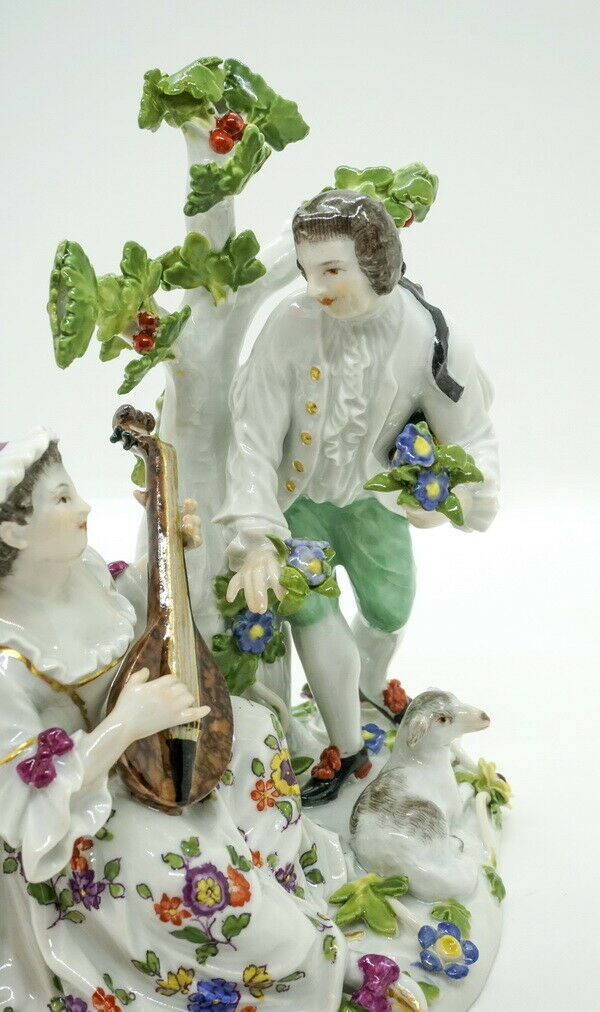 マイセン人形(MEISSEN)　羊飼いシリーズ「桜の木の下でマンドリンを持つ二人」