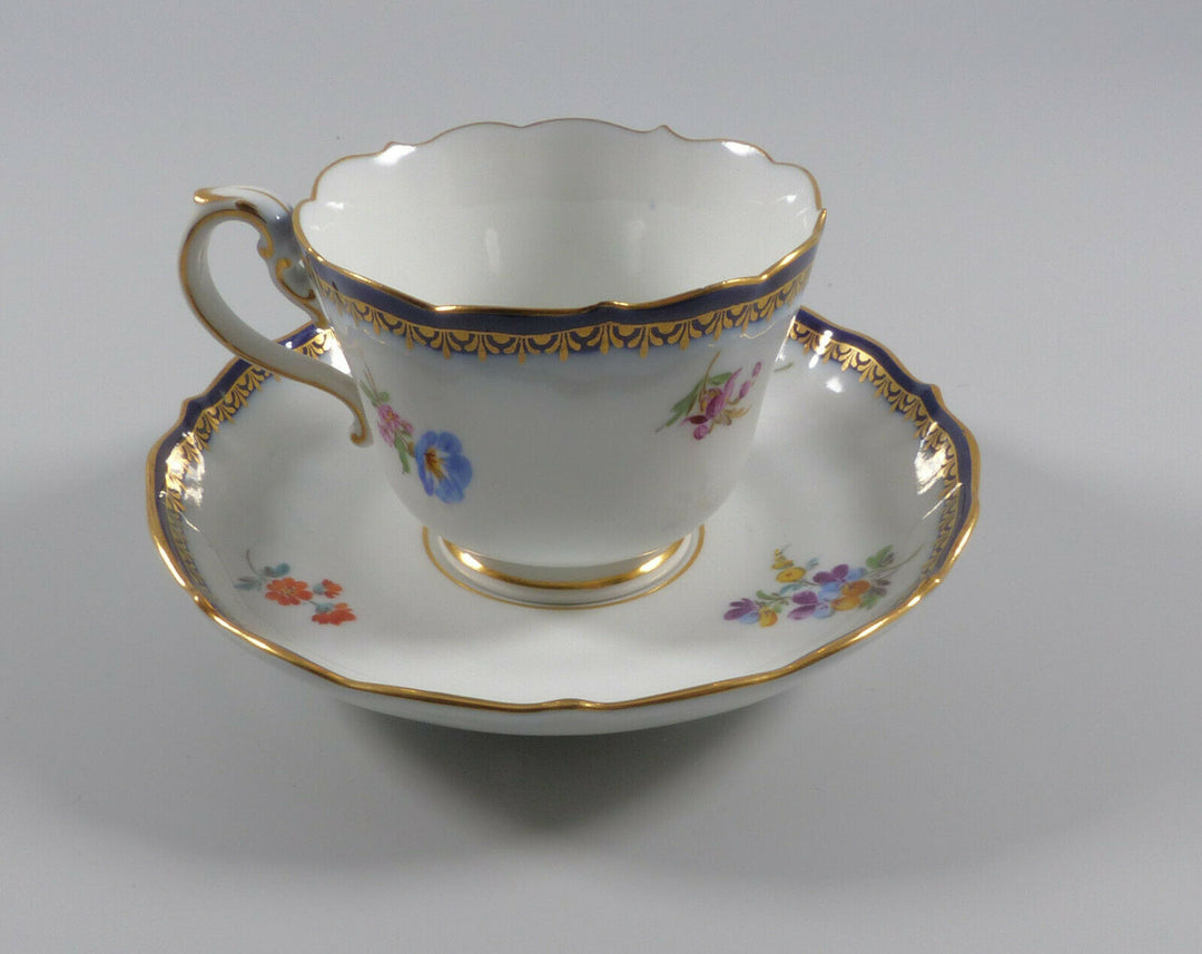  Meissen Kaffeetasse Untertasse A-Kante Blumen Bukett schräg 2. Wahl 111120