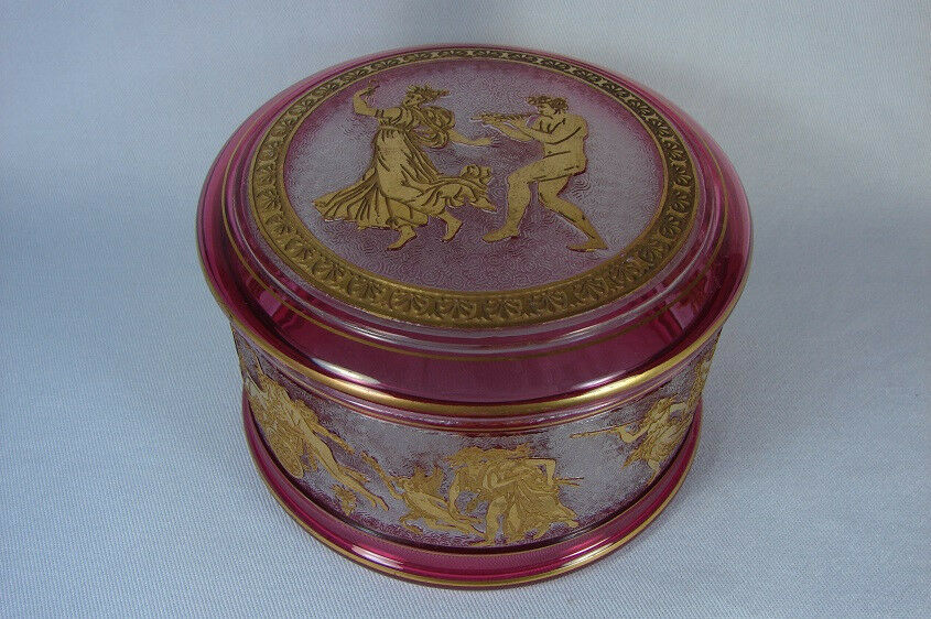 VERY FINE Saint Louis ACID ETCHED GLASS BOX & COVER, CIRCA 1920