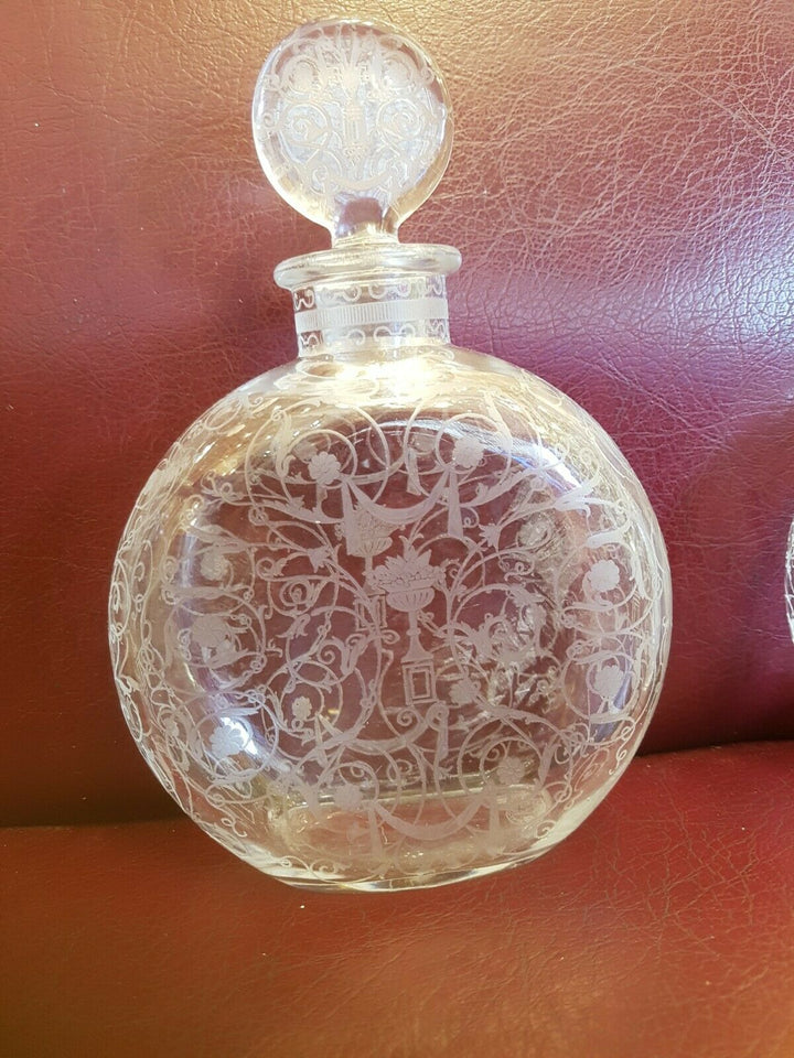 Paire De Flacons A Parfum En Cristal De Baccarat, Modèle MichelAngelo. Signés.