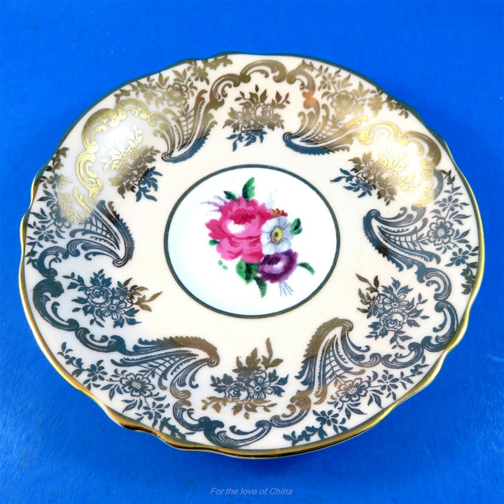 パラゴン　可憐な花柄＆ピーチゴールドの縁のカップ&ソーサー