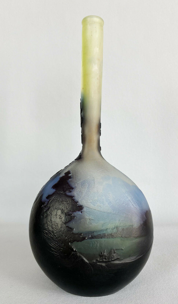 ÉMILE GALLÉ : VASE D'ÉPOQUE ART NOUVEAU - PAYSAGE VOSGIEN EN VERRE MULTICOUCHE