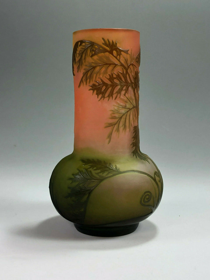 SUPERBE Émile Gallé quatre couleur paysage vase avec fougères et un papillon- afficher le titre d'origine