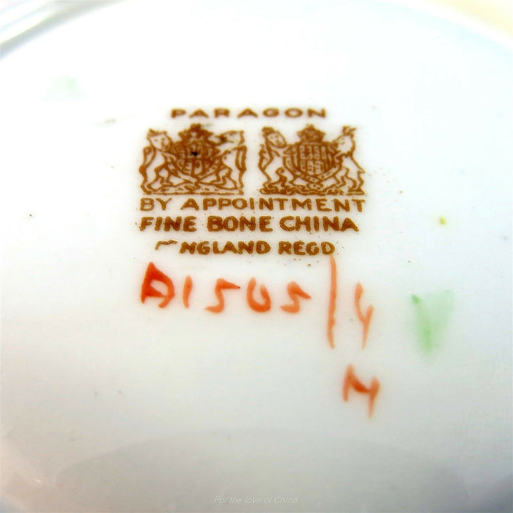 パラゴン　淡いピンク地に煌めくゴールドブーケ　カップ&ソーサー