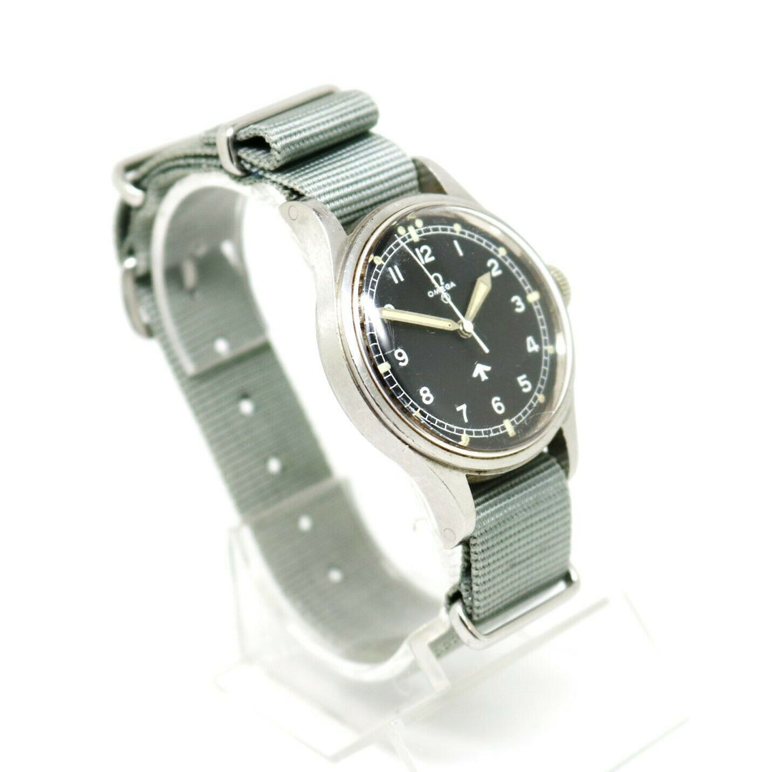 ヴィンテージ　オメガ　ミリタリーパイロットウォッチ　イギリス空軍RAF 6B/542フォットアロー　1953年製