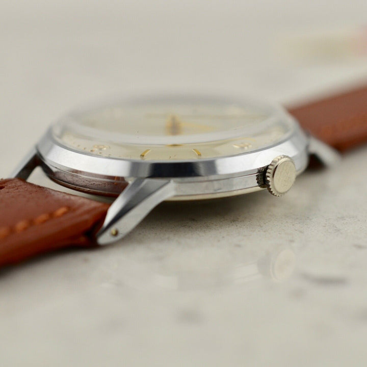 1960年　モバードヴィンテージウォッチ（NOS）　カラトラバ MOVADO Calatrava スチール製　箱とタグ付き