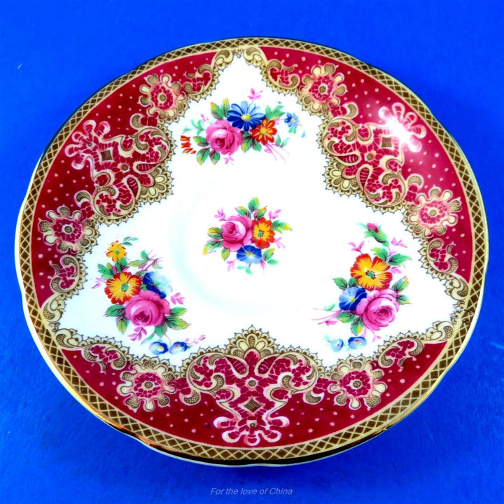 パラゴン　鮮やかな花と深紅のレースのカップ&ソーサー