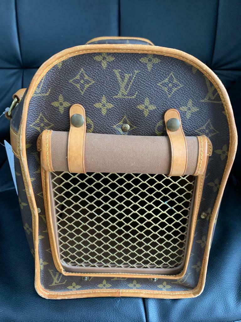 AUTH LOUIS VUITTON MONOGRAM SAC Chien ４0 Dog Pet Carrier Bag Purse Travel LV23