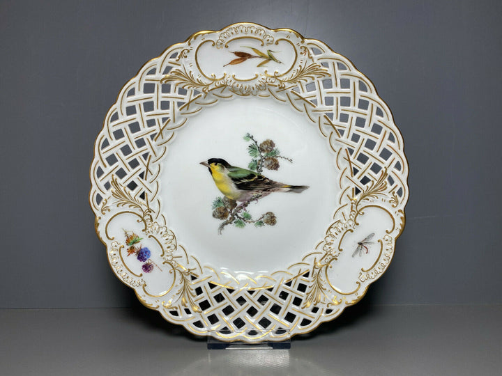 SCHÖNER MEISSEN DURCHBRUCHTELLER TELLER VOGEL AUF AST BEEREN INSEKT D:20,8cm