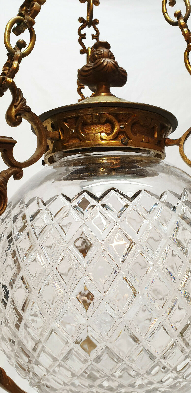 lanterne lustre d’alcôve en cristal moulé et bronze vers 1900 Baccarat