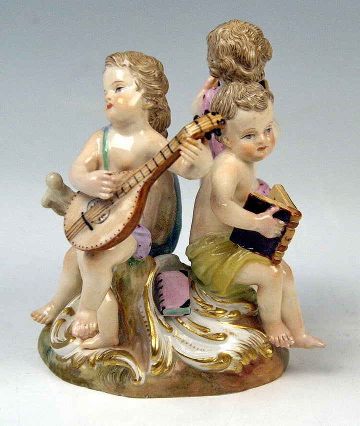 MEISSEN FIGUR AMORETTEN ALLEGORIE DER KÜNSTE CHERUB ALLEGORY OF THE ARTS UM 1860