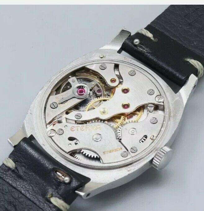 エテルナ 1940年代ヴィンテージ  オリジナルブラックギルドダイヤル Cal. 520 トノーステイブライトケース