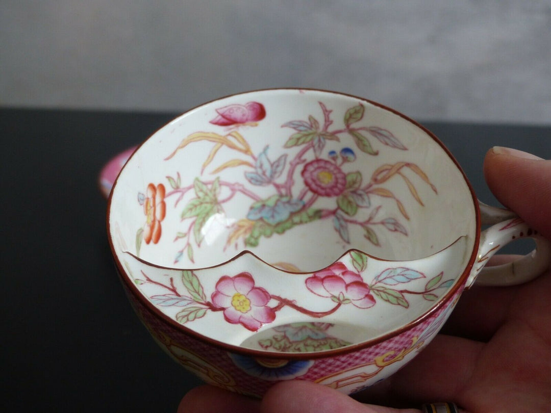 jolie tasse à moustache de Sarreguemines décor Minton 216