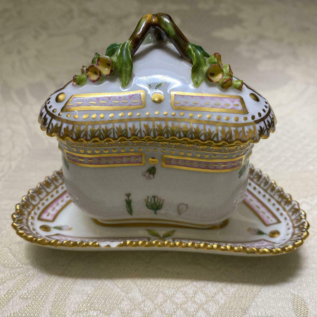 ロイヤルコペンハーゲン　フローラダニカ　トライアングルカスタードカップ＆トレイ　金縁　デンマーク