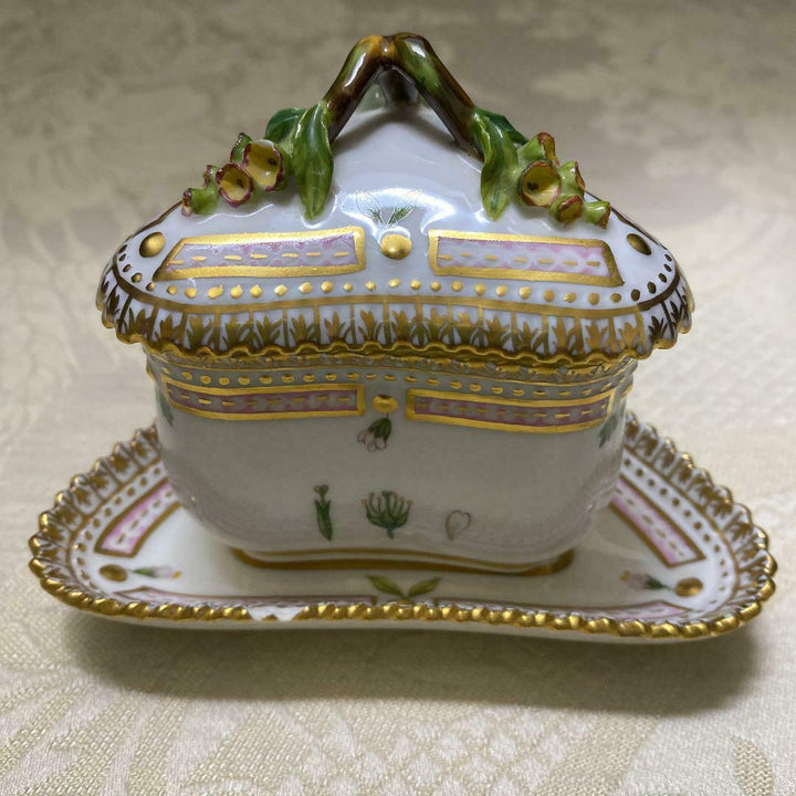 ロイヤルコペンハーゲン　フローラダニカ　トライアングルカスタードカップ＆トレイ　金縁　デンマーク