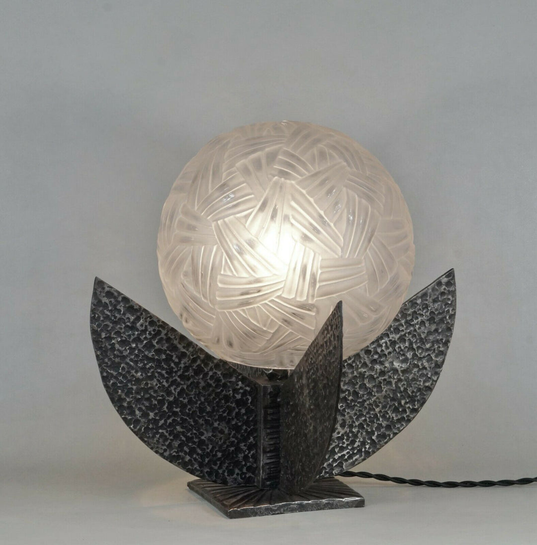 large French 1930 art deco lamp in wrought iron .................... France 1925