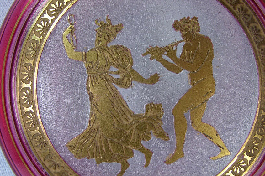 VERY FINE Saint Louis ACID ETCHED GLASS BOX & COVER, CIRCA 1920