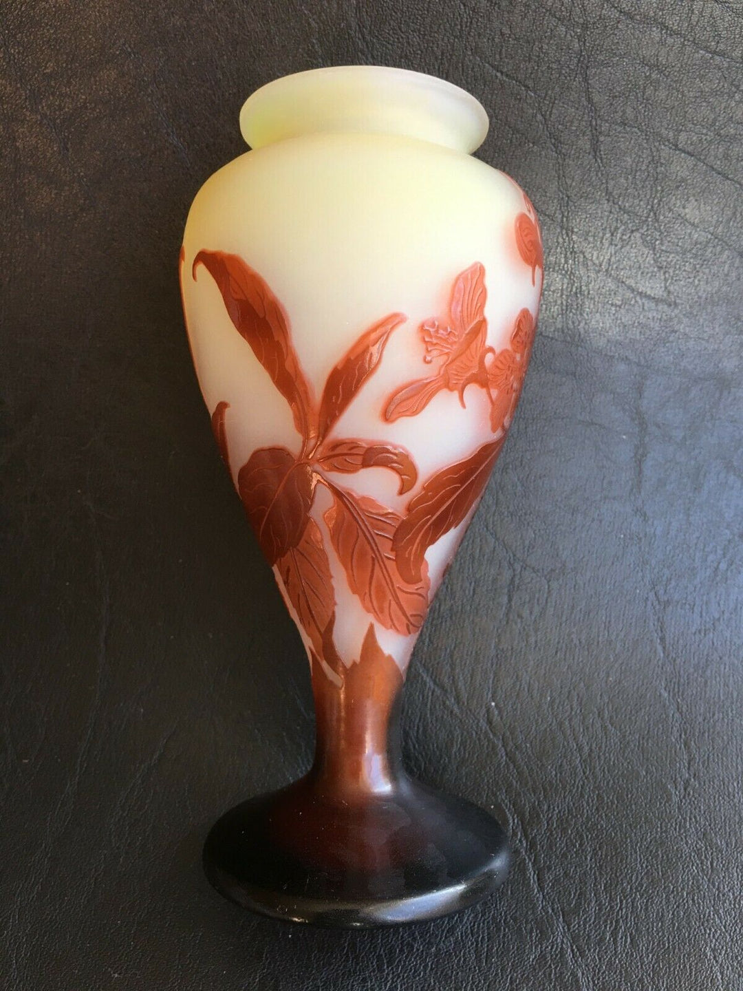 エミールガレ(GALLE)　桃の花の花瓶　1900年