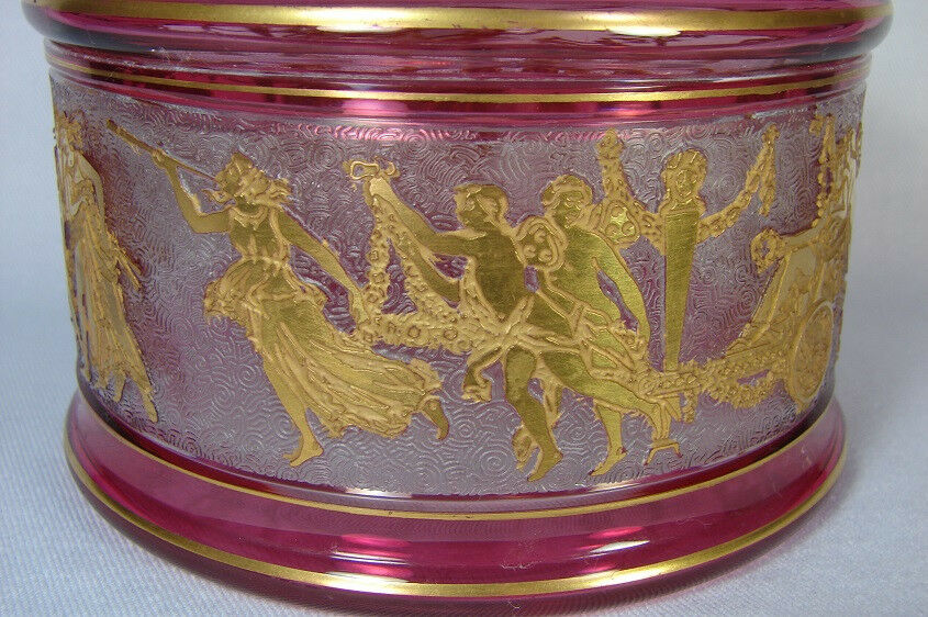 VERY FINE Saint Louis ACID ETCHED GLASS BOX & COVER, CIRCA 1920