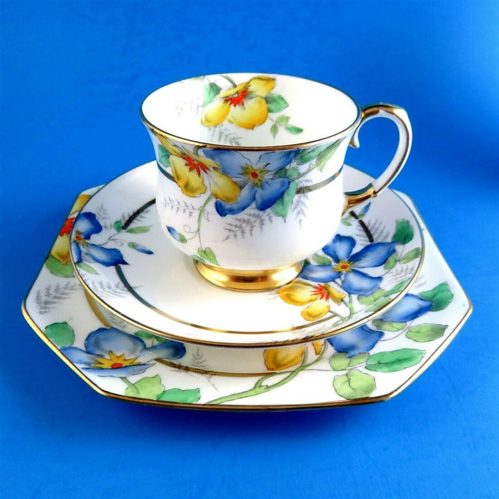 パラゴン　手描きのクレマトュスのカップ＆ソーサーとケーキ皿のセット