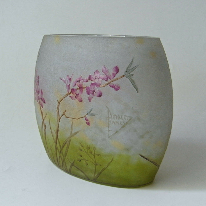 VASE DAUM FRÈRES, NANCY, SIGNIERT. MIT SEIDELBAST VASE AU DAPHNÉ ORIGINAL