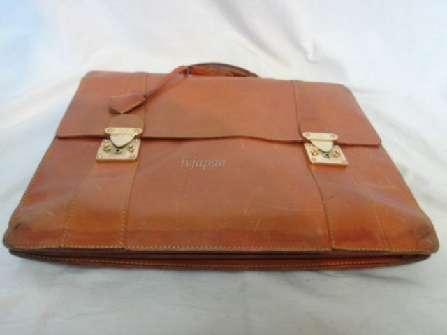 AUTH LOUIS VUITTON DOCUMENT Nomade Leather BAG LV73