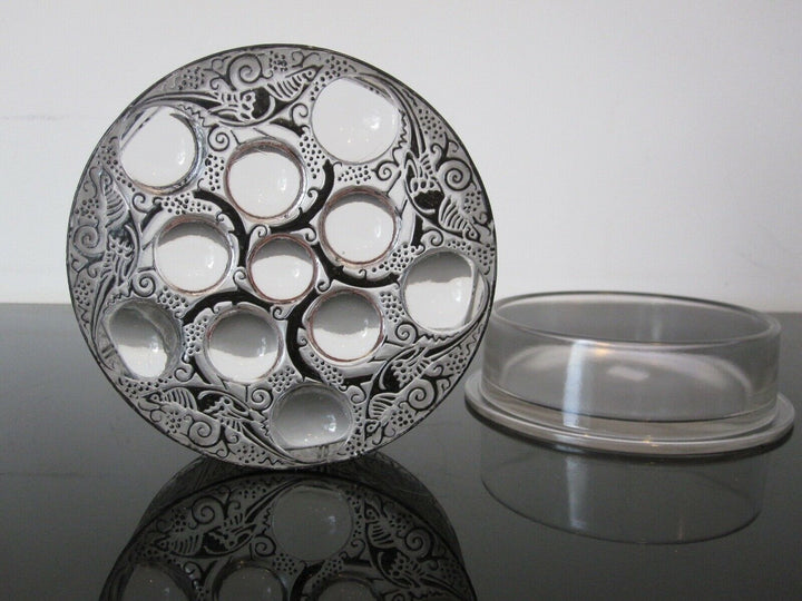 René Lalique : Boite ancienne en verre émaillé Roger signée R Lalique