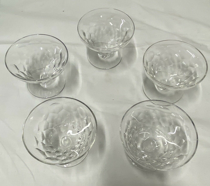 BACCARAT 5 COUPES À CHAMPAGNE VERRE CRISTAL DÉCOR ÉCAILLE MODÈLE CHAUNY LOT 1.