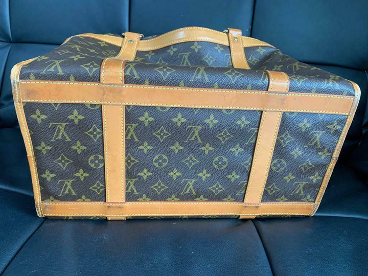 AUTH LOUIS VUITTON MONOGRAM SAC Chien ４0 Dog Pet Carrier Bag Purse Travel LV23