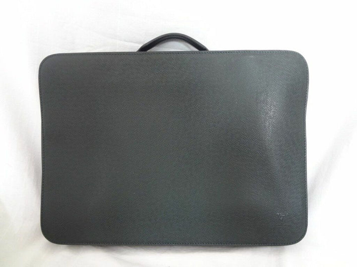 AUTH PRE-OWNED LOUIS VUITTON TAIGA PORTE-DOCUMENT