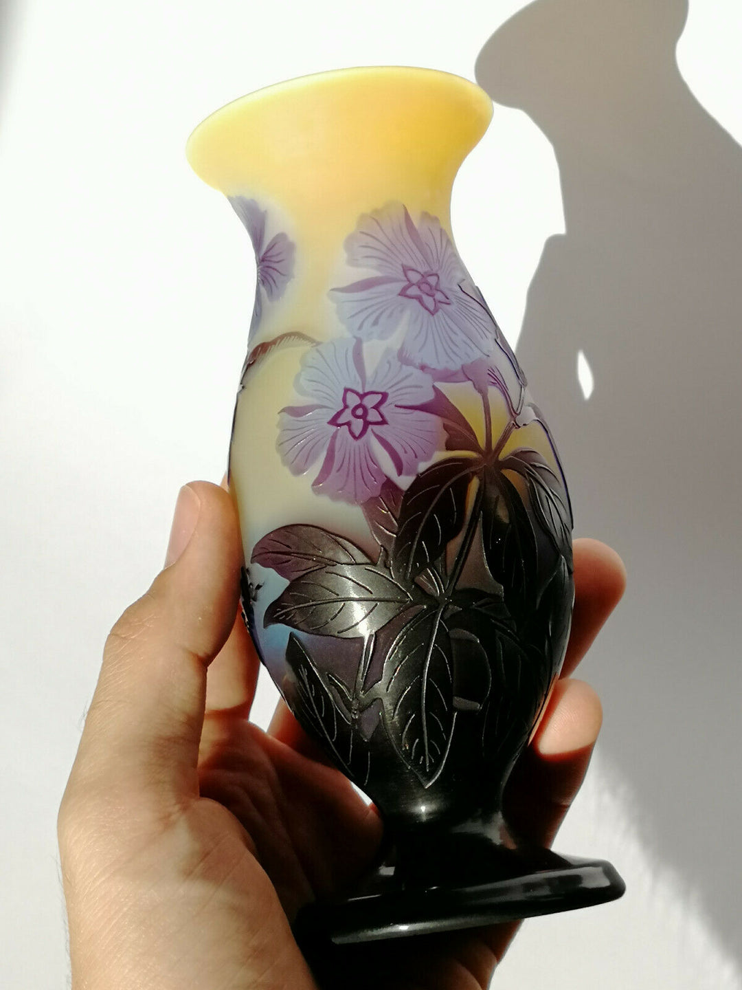 エミールガレ　ツルニチソウの花の花瓶