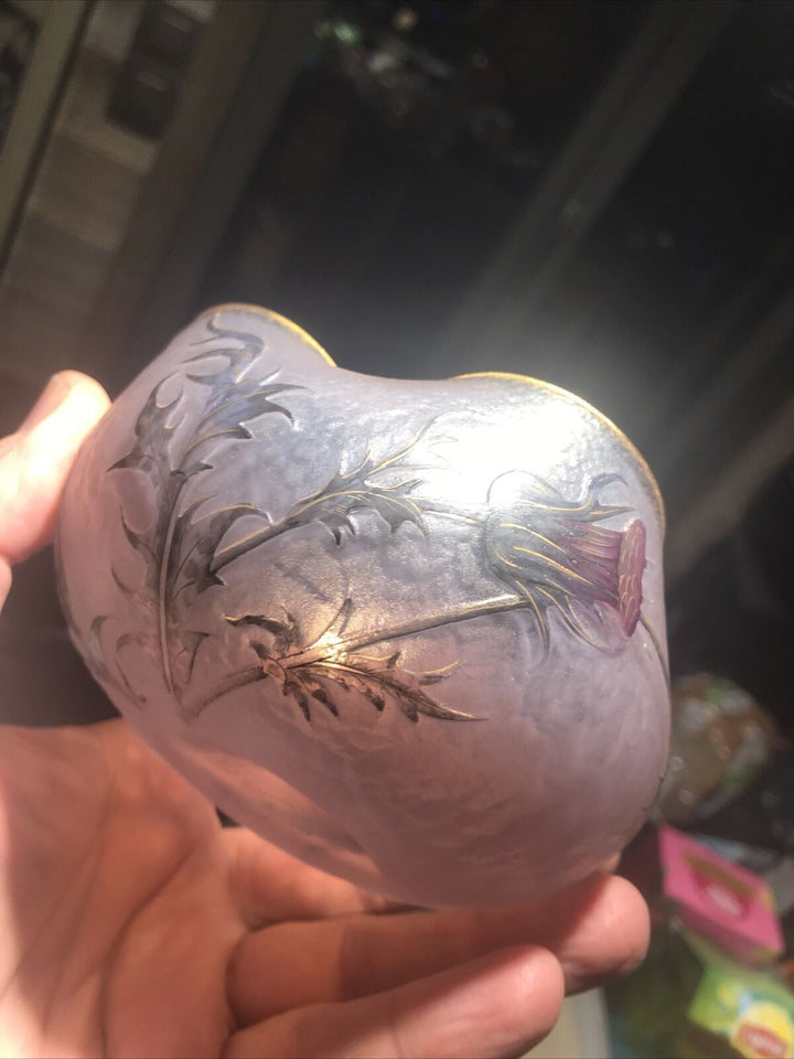 ドーム兄弟（ドームナンシー）花が描かれた器