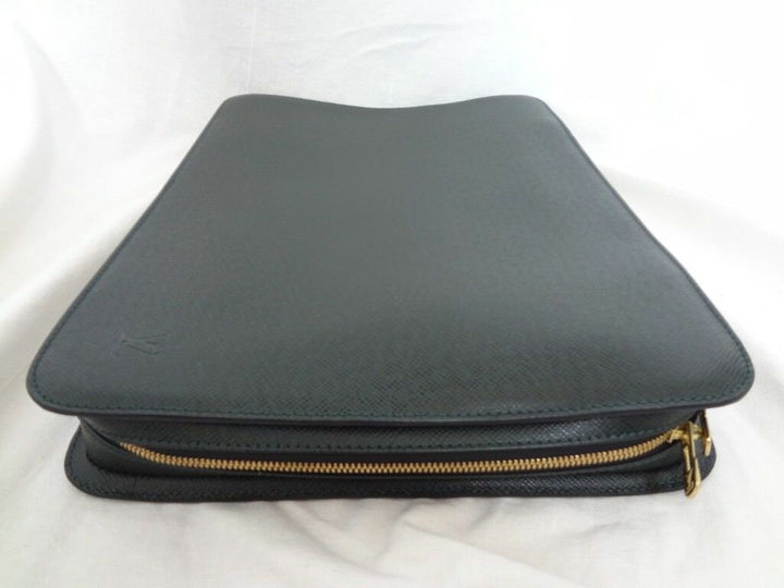 AUTH PRE-OWNED LOUIS VUITTON TAIGA PORTE-DOCUMENT