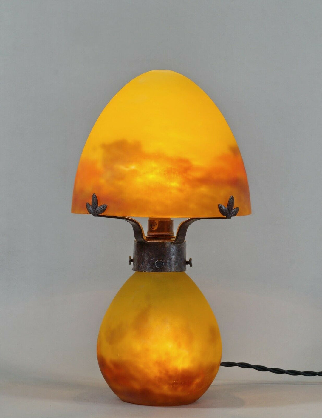 ミューラー兄弟　フランス製アールデコランプ　マッシュルーム型　錬鉄製　1925年　1930年