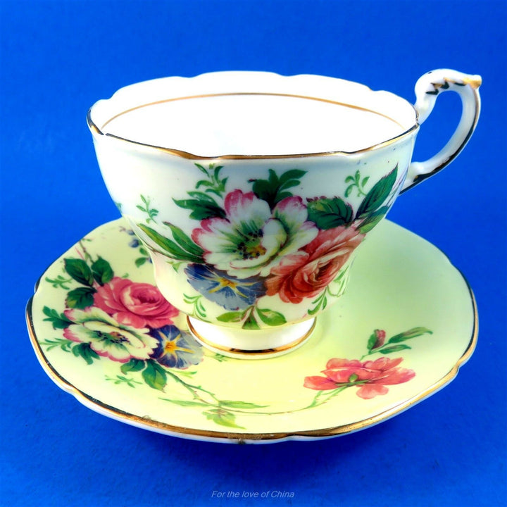 パラゴン　淡いイエローと美しい花柄カップ&ソーサー