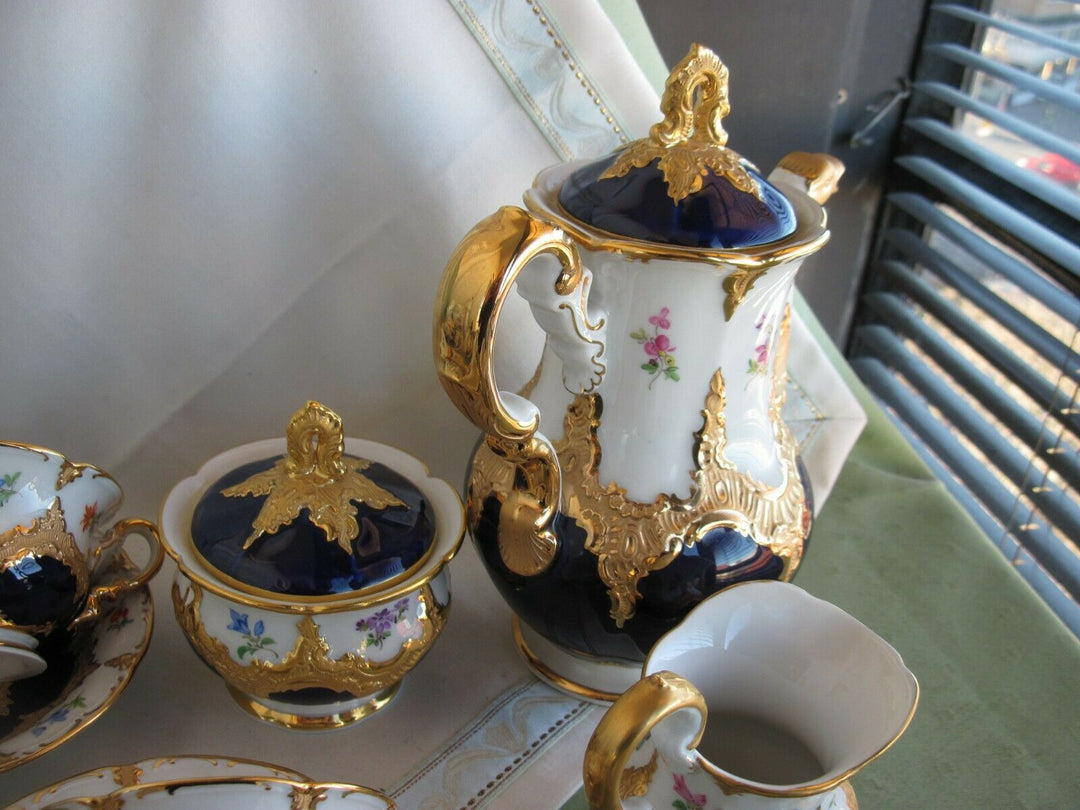 マイセン、Bフォームコーヒーセット、花々と金彩 – アンティーク