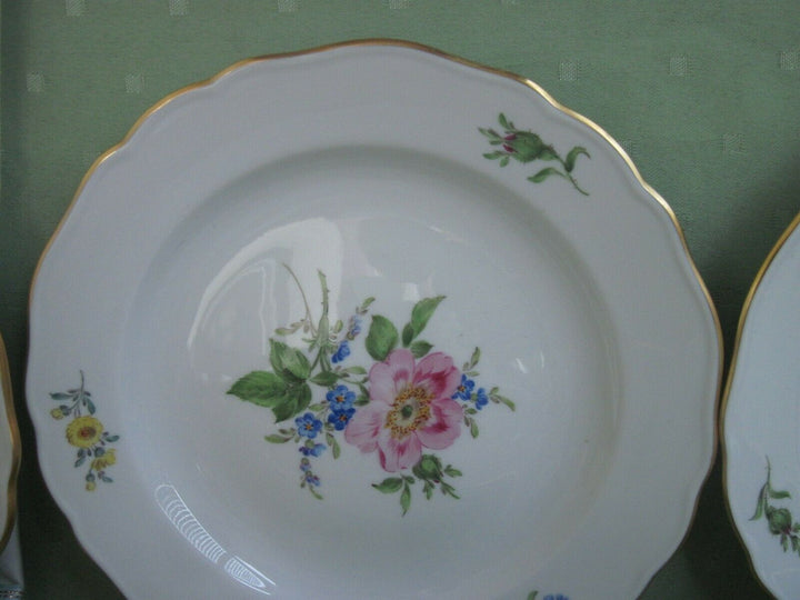 Schönes großes Meissen Kaffee-Service mit vielen Blumen und Gold