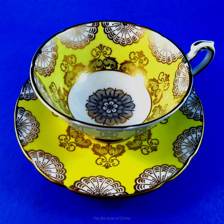 パラゴン　希少ブライトイエロー＆ゴールドスカラップ　カップ&ソーサー