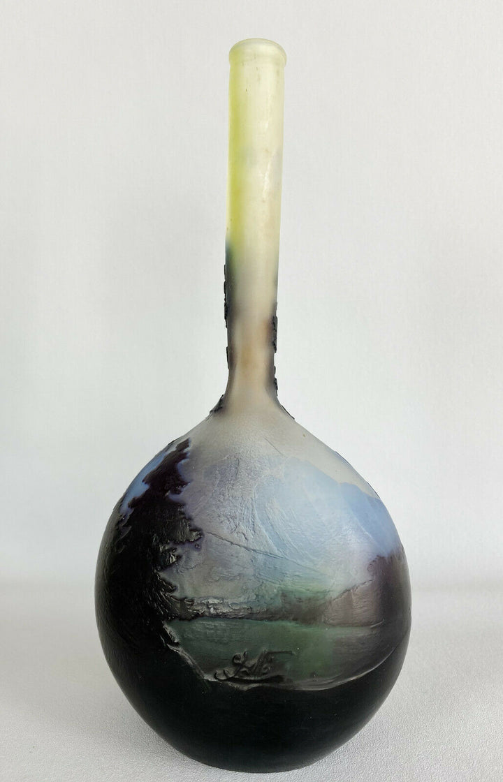 ÉMILE GALLÉ : VASE D'ÉPOQUE ART NOUVEAU - PAYSAGE VOSGIEN EN VERRE MULTICOUCHE