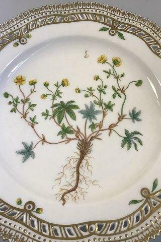 Royal Copenhagen Flora Danica Luncheon Plate No 20/3554 with Pierced Border