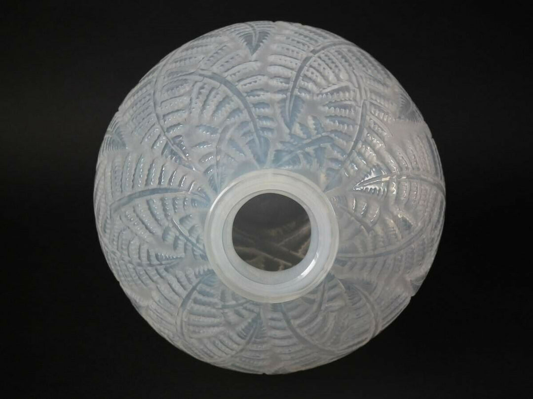 Rene Lalique Opalescent Glass 'Espalion' Vase