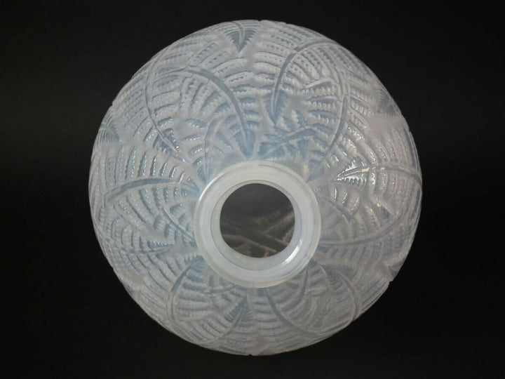 Rene Lalique Opalescent Glass 'Espalion' Vase