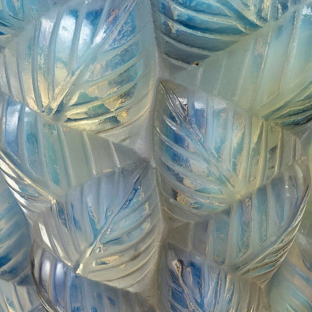 Vase Moissac Opalescent René Lalique R.Lalique Opalescence Glass Leaves