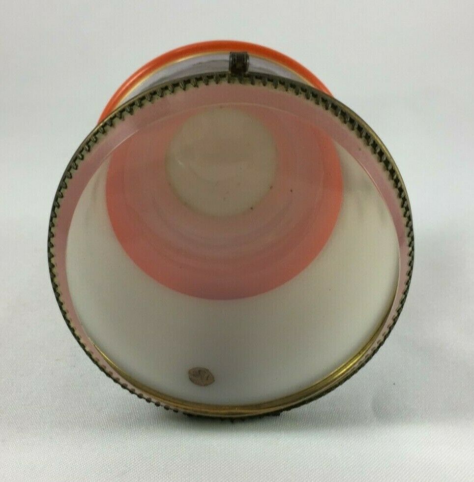 Sweet Box IN Opaline Baccarat Decorated With Romantic Feet Ball XIX ° #H483