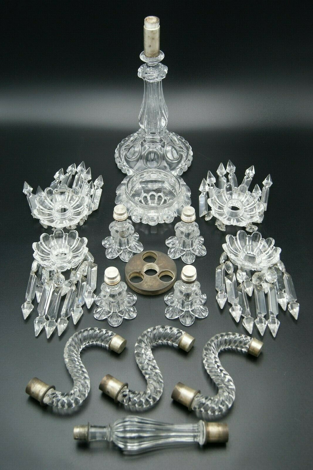 BACCARAT MEDALLION 4 LIGHTS CANDELABRA 3 ARMS BOBECHES PRISMS CRYSTAL FRANCE 682