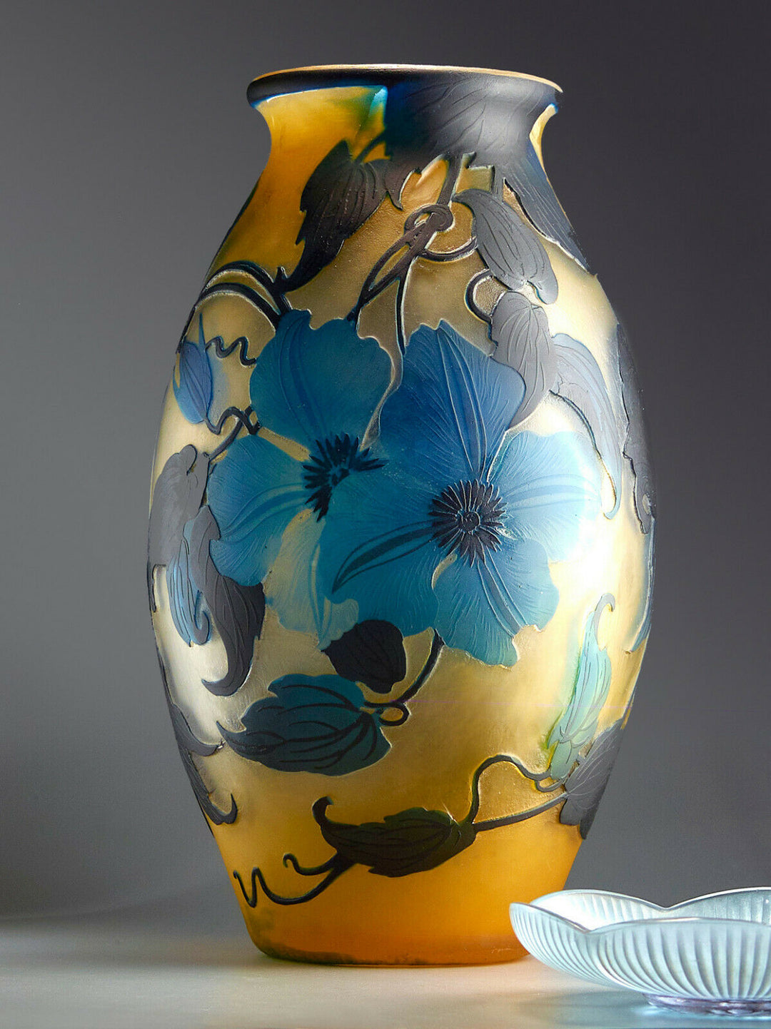 ミューラー兄弟　クレマチスの花の花瓶