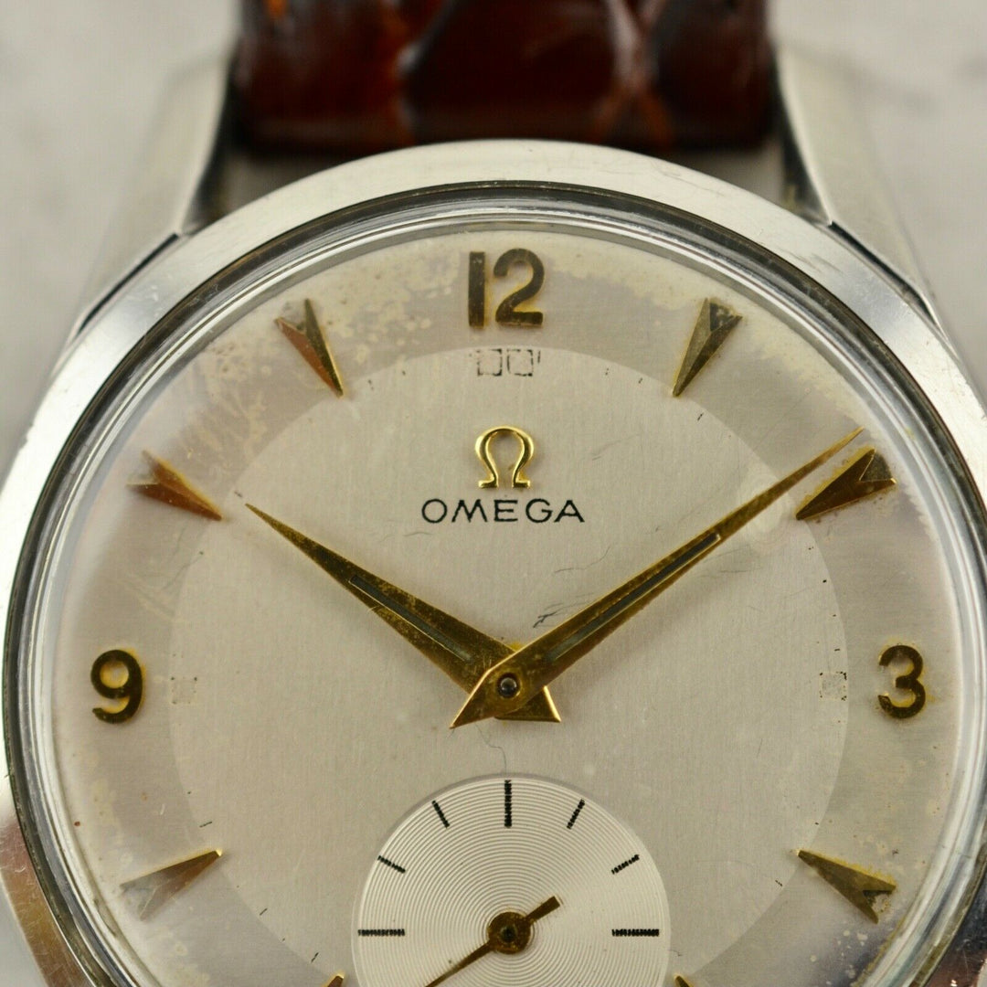 Vintage C.1951 Omega Jumbo Calatrava ref. 2639-8 cal. Ω 265 watch in steel