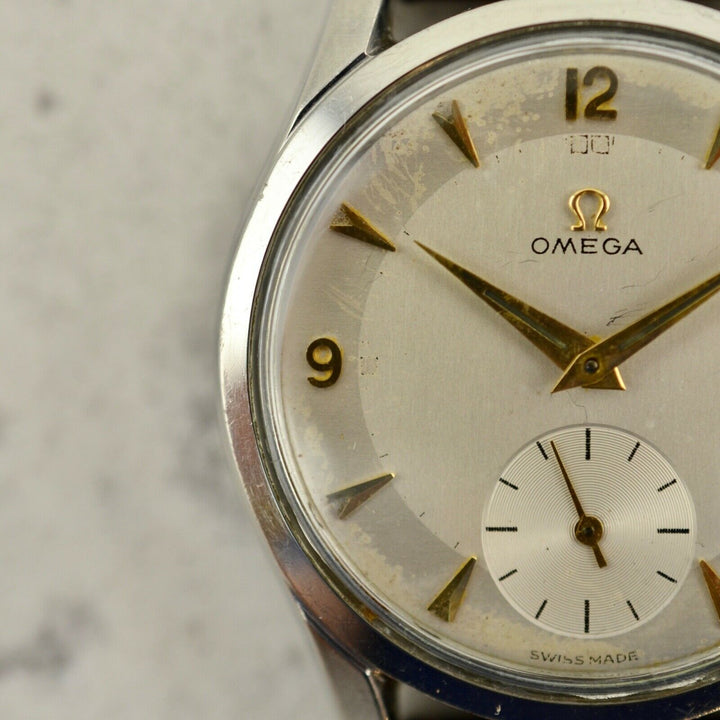Vintage C.1951 Omega Jumbo Calatrava ref. 2639-8 cal. Ω 265 watch in steel