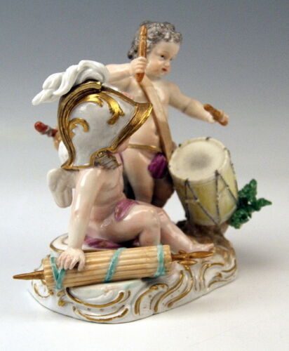 MEISSEN FIGUR GRUPPE 2 PUTTEN MIT TROMMEL 2 CUPIDS WITH DRUM ACIER C40 UM 1820
